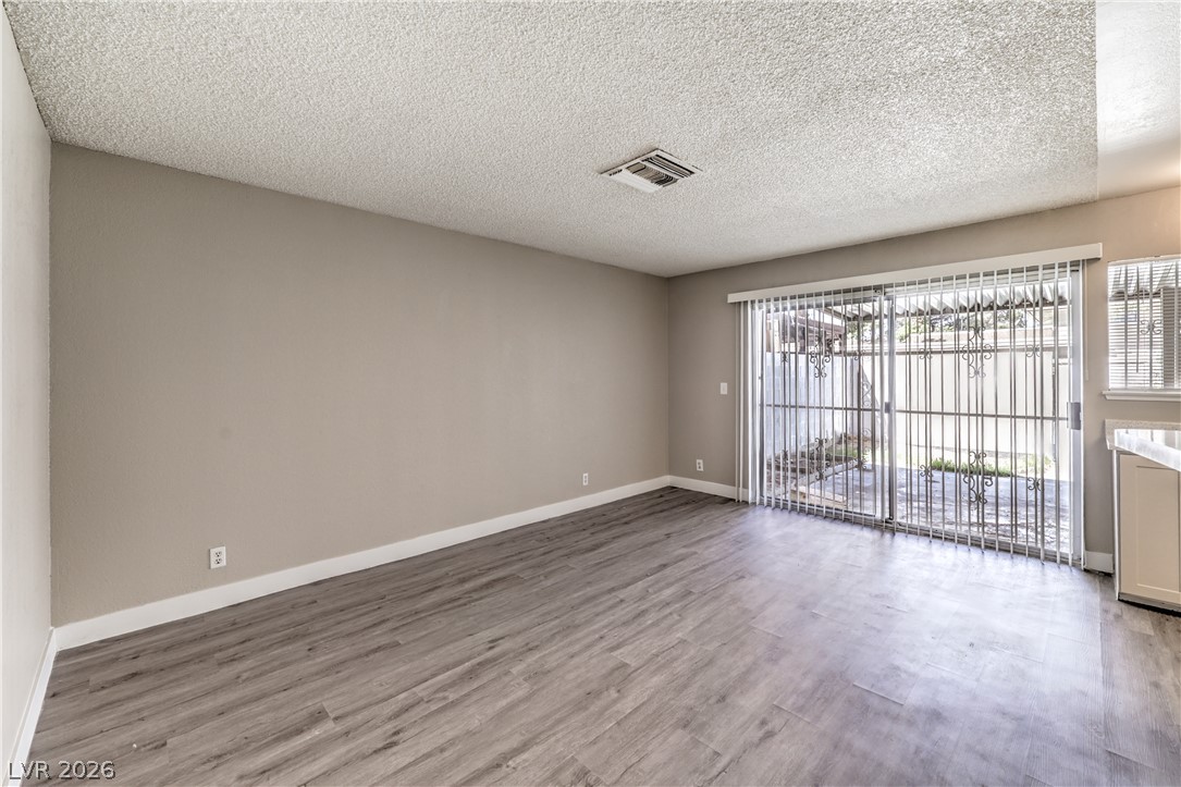 2426 Paradise Village Way 2426