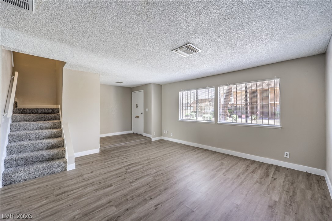 2426 Paradise Village Way 2426