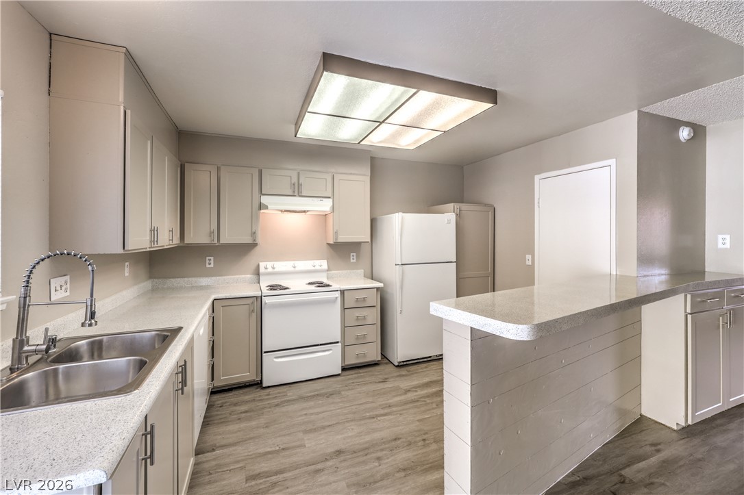 2426 Paradise Village Way 2426