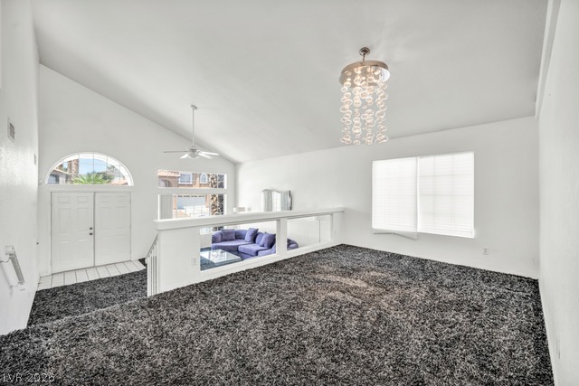 2553 Hummingbird Hill Avenue