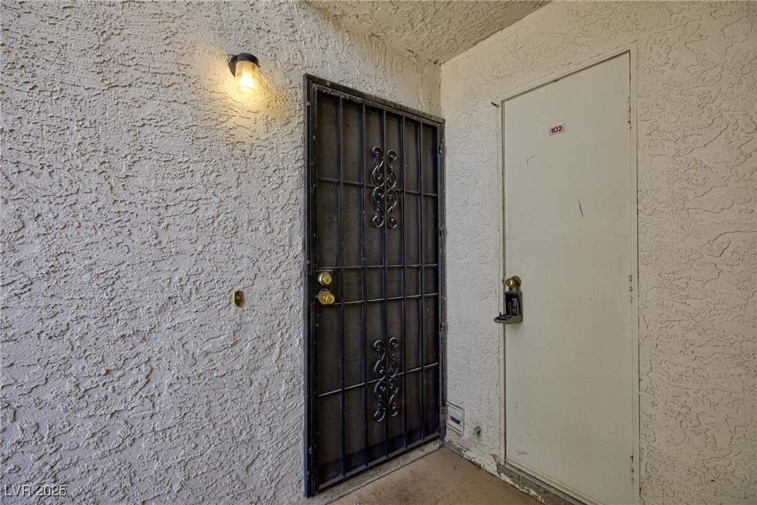 6643 W Tropicana Avenue 102