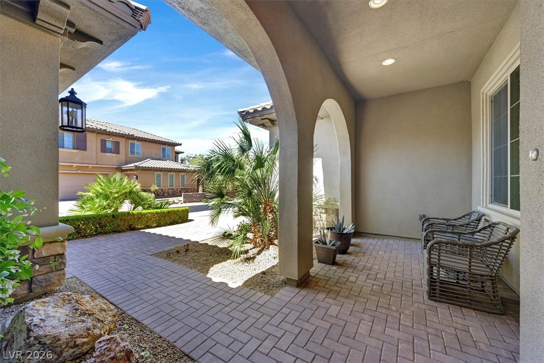 2896 Saint Roman Street