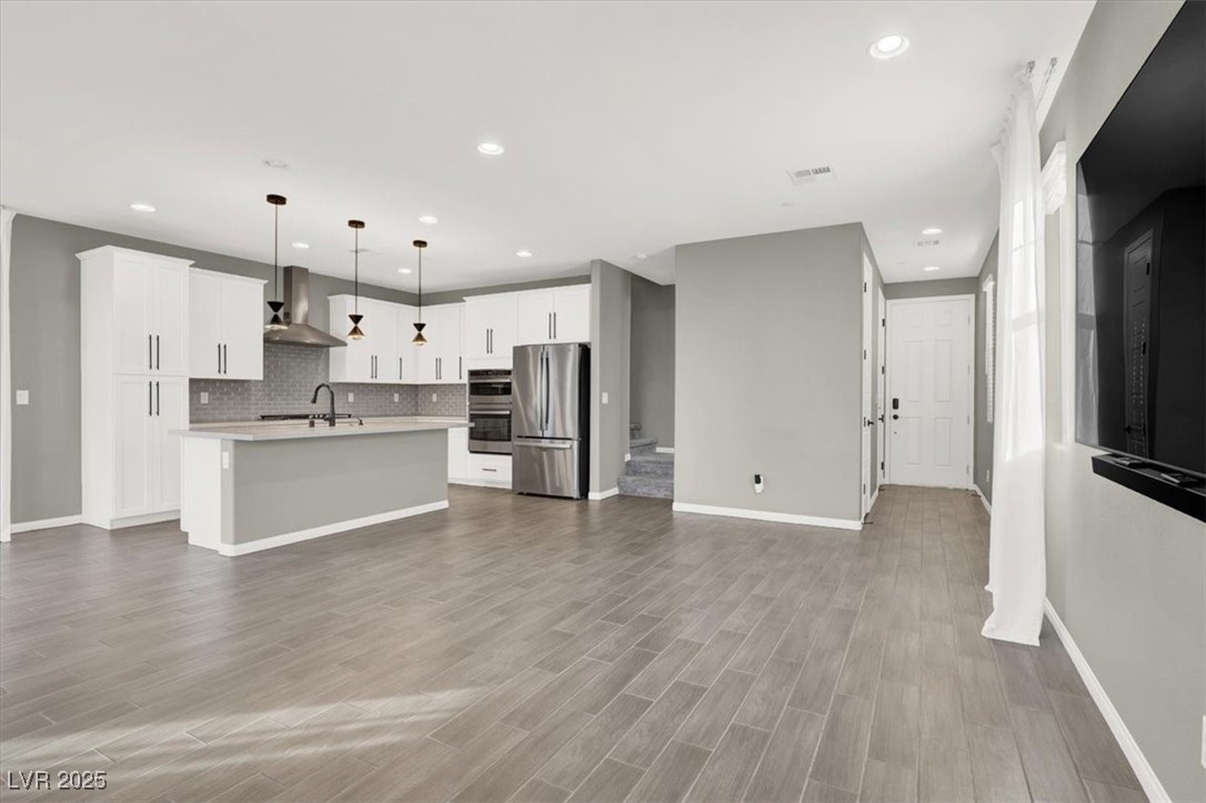 Henderson, Nevada 89011, United States, 3 Bedrooms Bedrooms, ,3 BathroomsBathrooms,Residential,Pending,126264