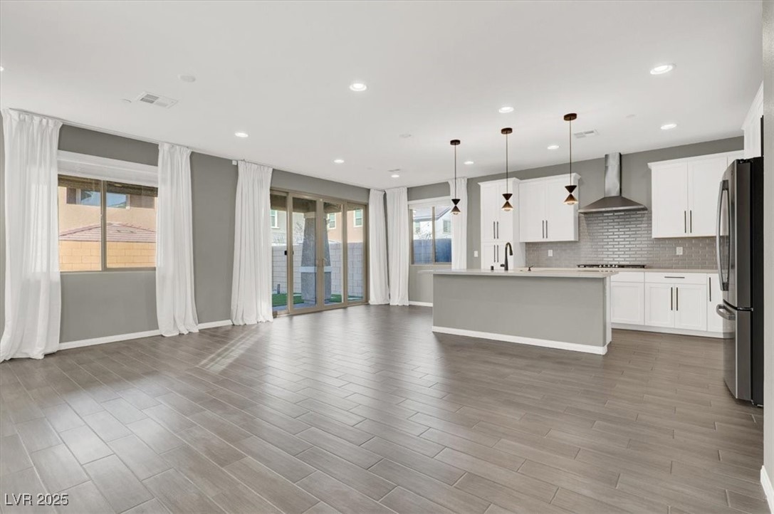 Henderson, Nevada 89011, United States, 3 Bedrooms Bedrooms, ,3 BathroomsBathrooms,Residential,Pending,126264