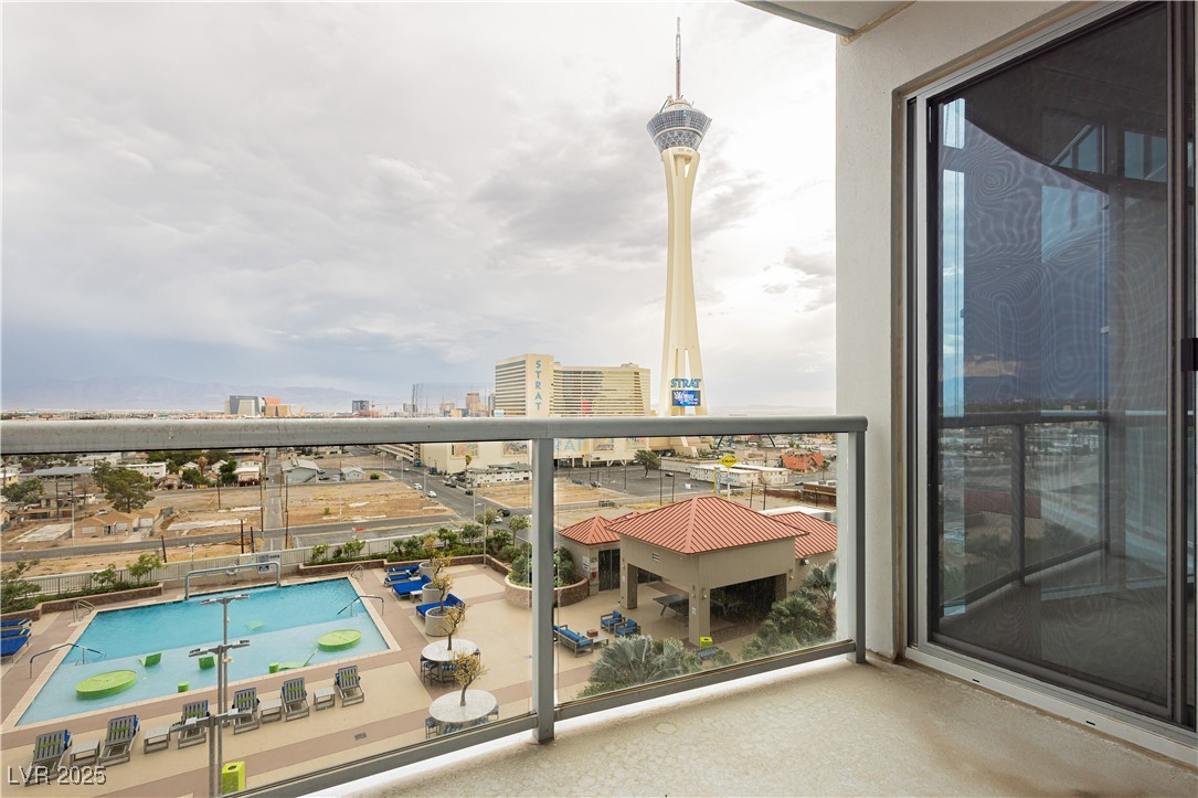 200 W Sahara Avenue 910