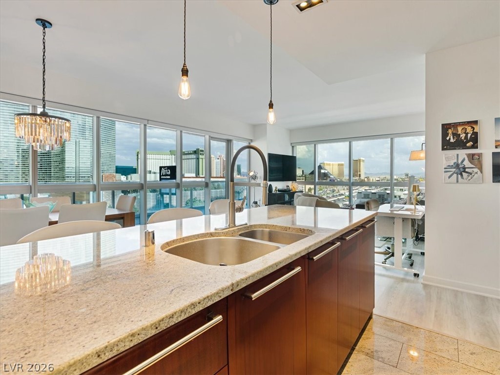 4471 Dean Martin Drive 1109