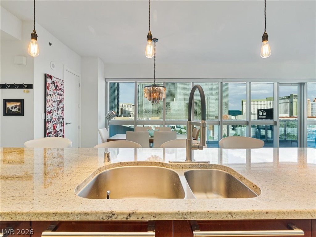 4471 Dean Martin Drive 1109