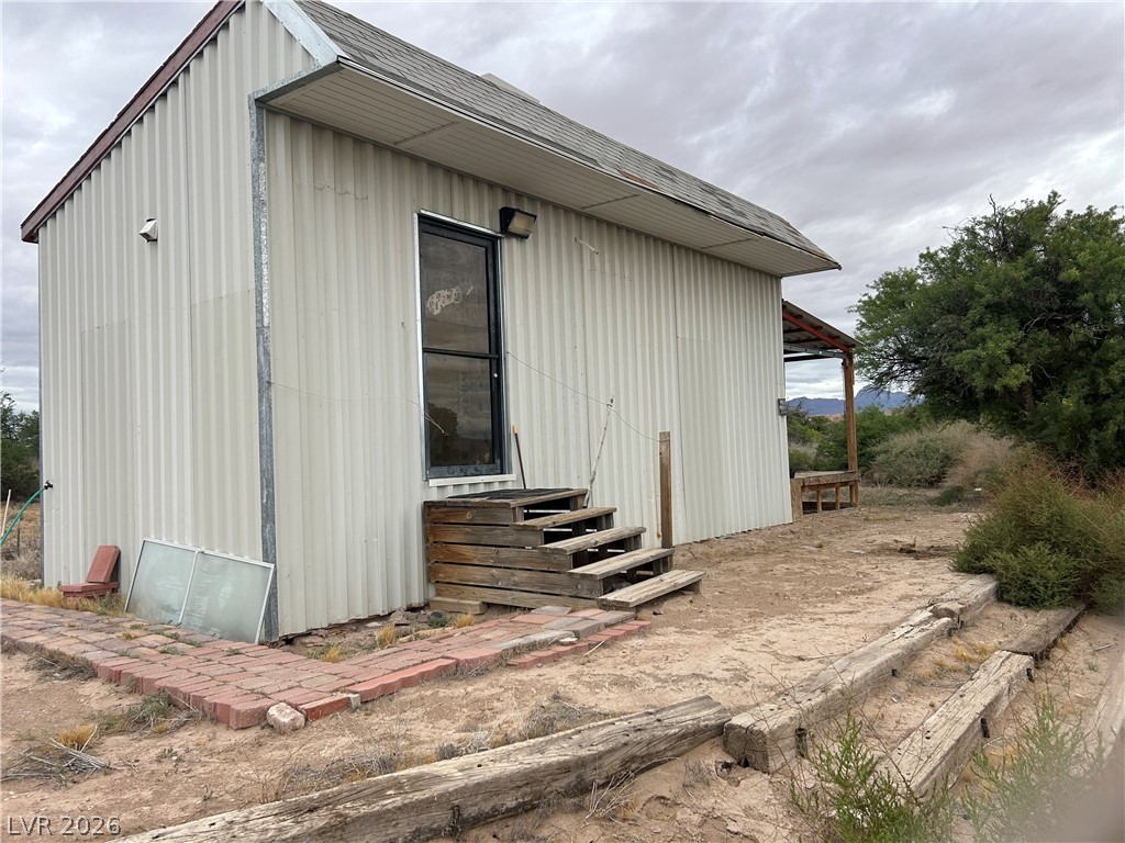 1880 E State Highway 168