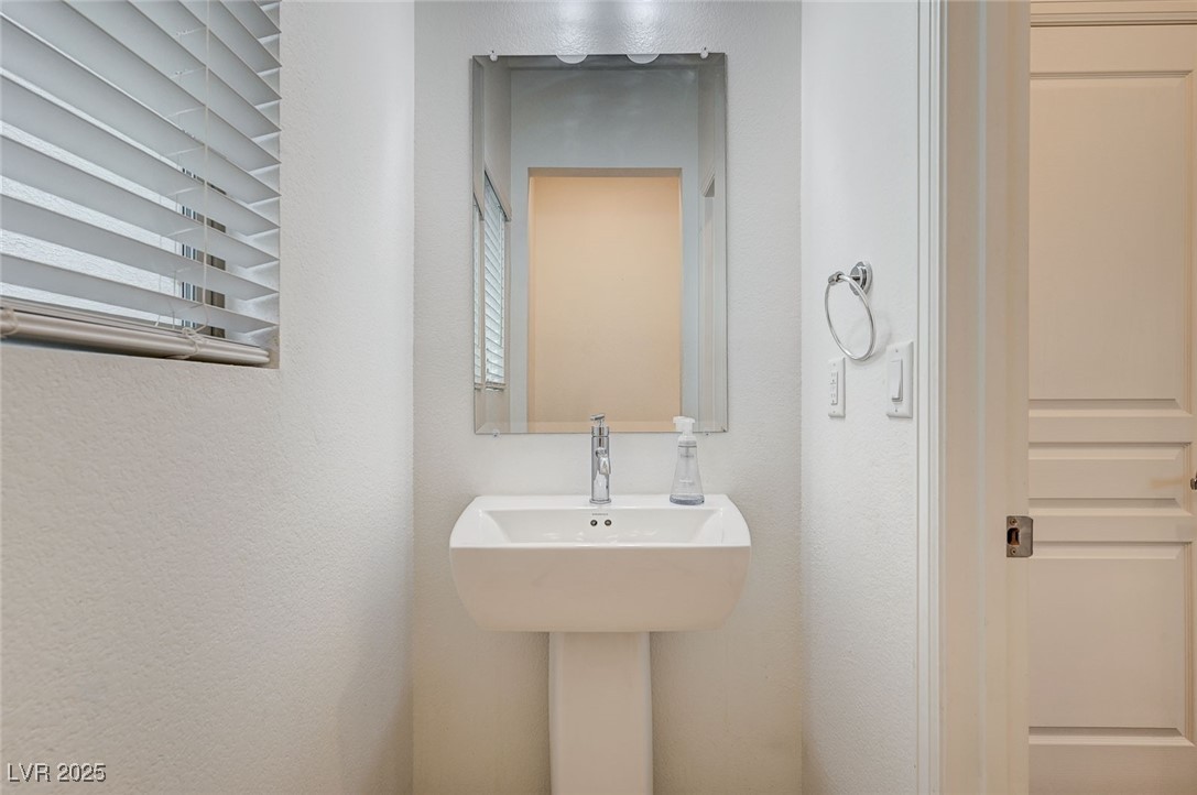 8056 Haywood Estate Avenue, Las Vegas, Nevada image 16