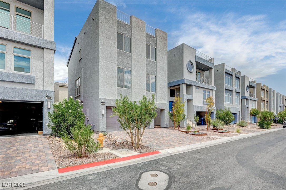 8056 Haywood Estate Avenue, Las Vegas, Nevada image 2