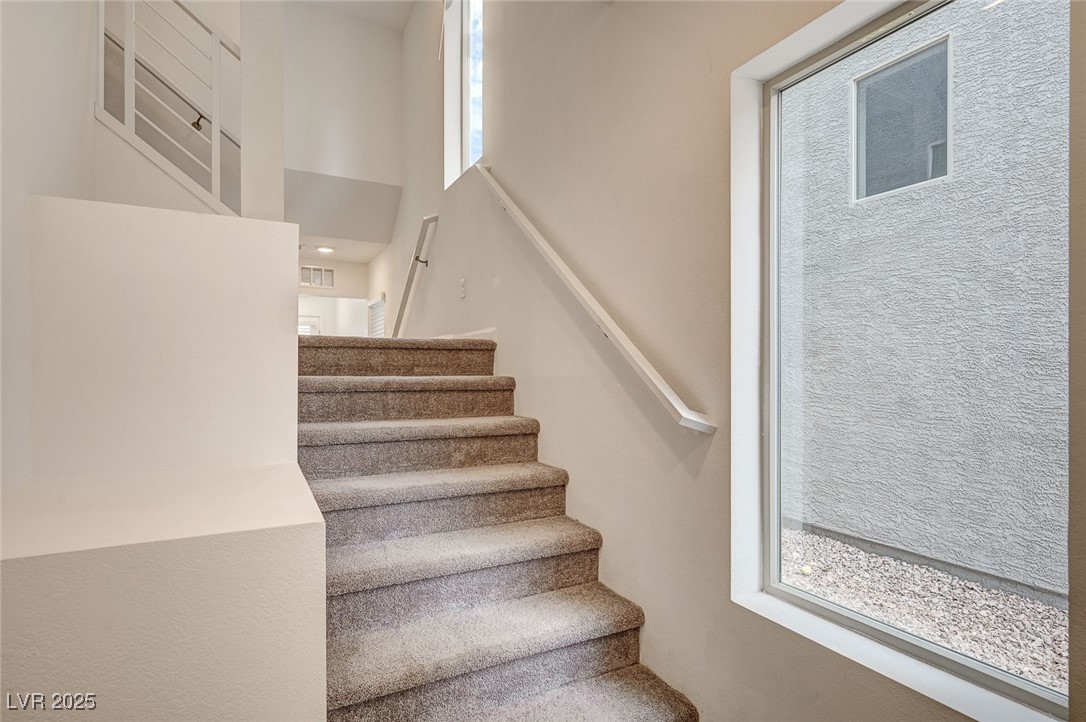 8056 Haywood Estate Avenue, Las Vegas, Nevada image 3