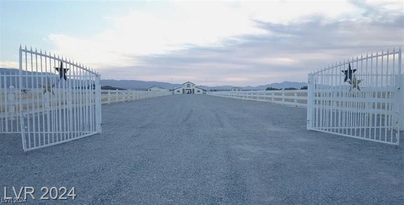 9381 S Homestead Road, Pahrump, Nevada image 3