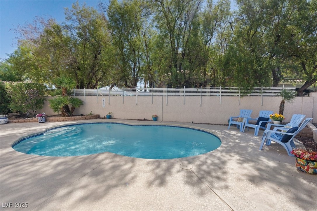 Henderson, Nevada 89074, United States, 3 Bedrooms Bedrooms, ,3 BathroomsBathrooms,Residential,Pending,182983