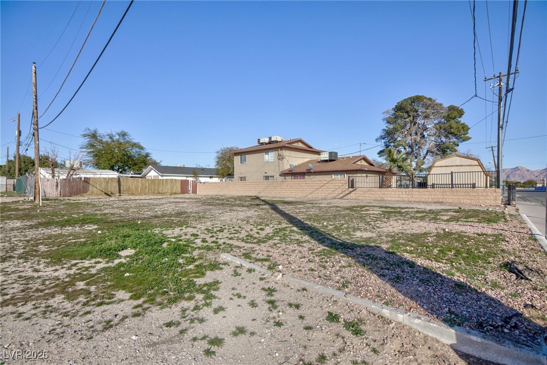 108 E Tonopah Avenue