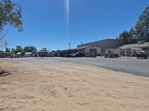 Homes For Sale - 5001 W Gilmore Avenue<br/> Las Vegas, NV 89130