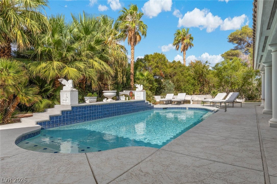1533 Westwood Drive