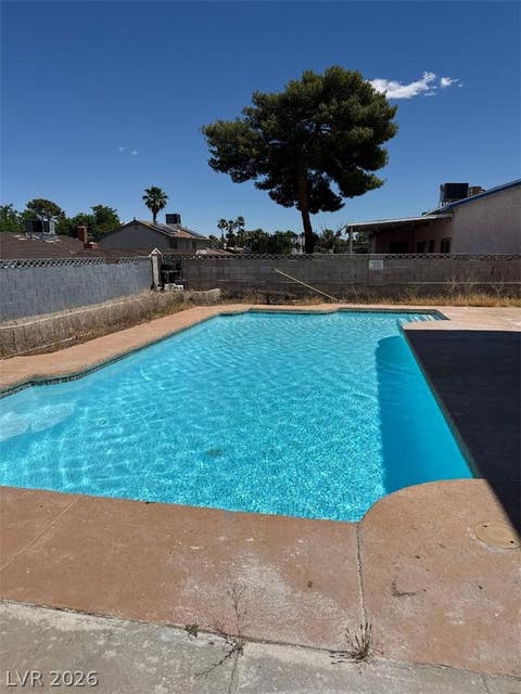 Homes For Sale - 6192 La Palma Parkway<br/> Las Vegas, NV 89118
