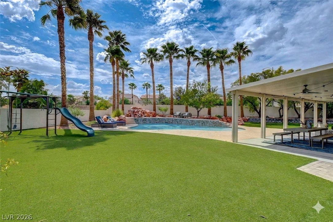 3095 Regal Cove Street