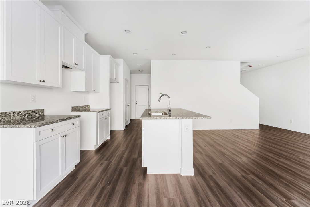 4273 Galaxy Gaze Avenue