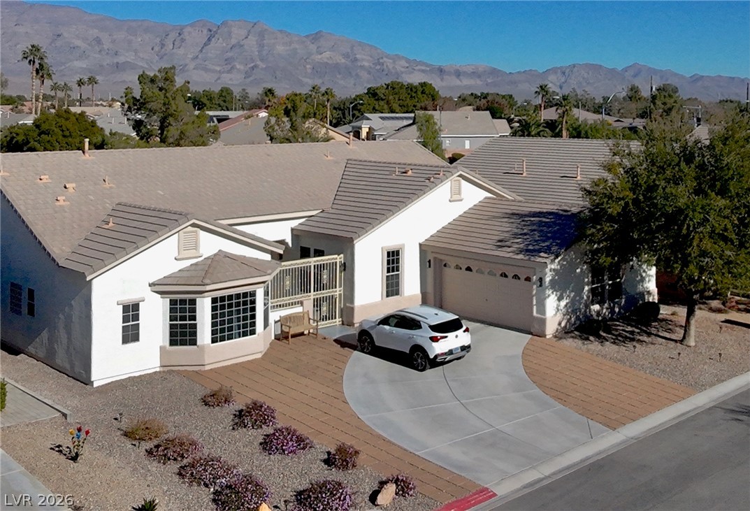 5422 Nestled Moon Court