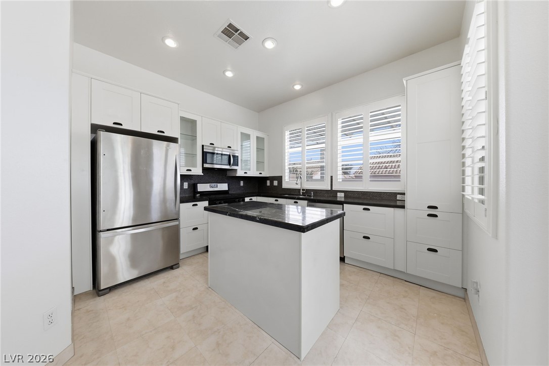 3376 Michelangelo Court