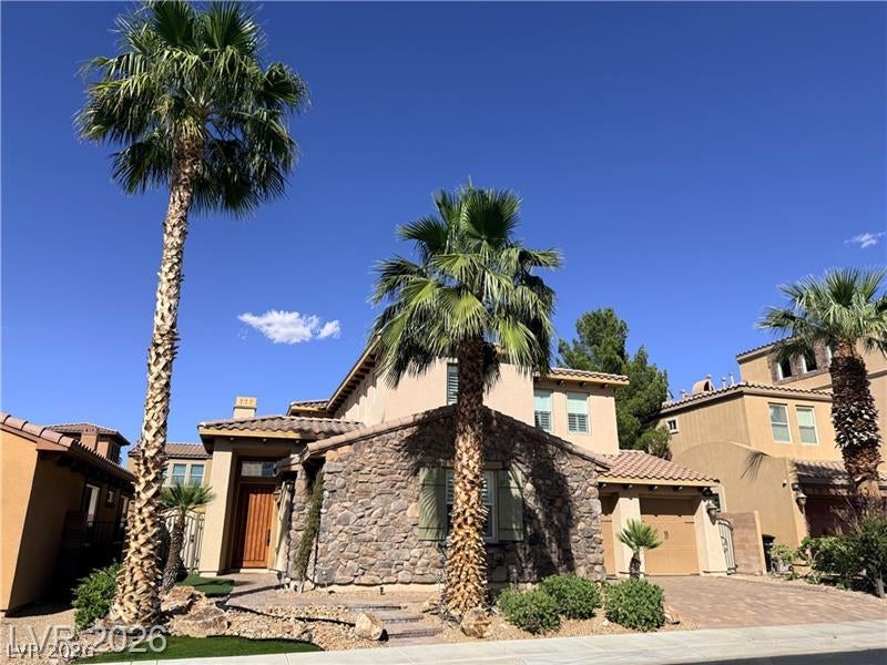 464 Via Palermo Drive
