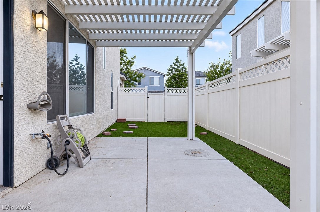 6276 Huntington Ridge Avenue