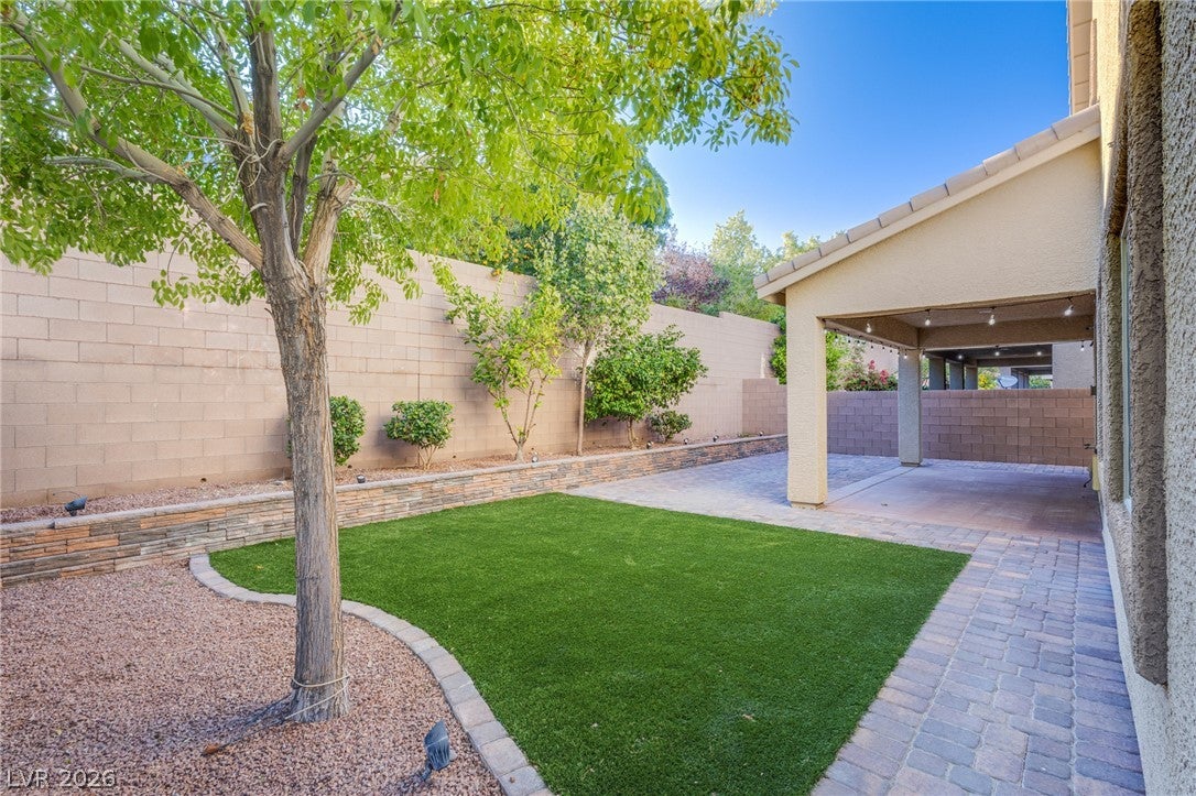 8121 Crushed Velvet Place