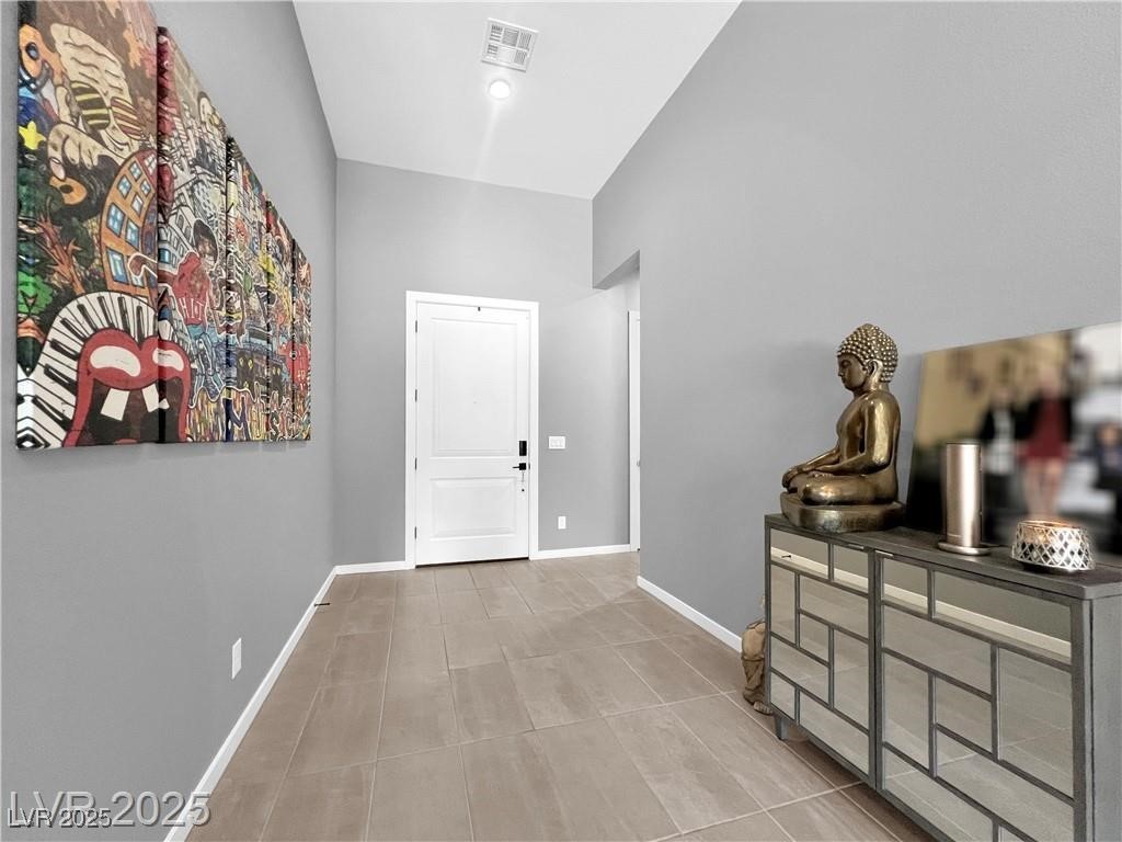 Properties 3 253 Robledo Street
