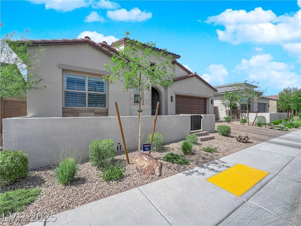 Properties 2 253 Robledo Street