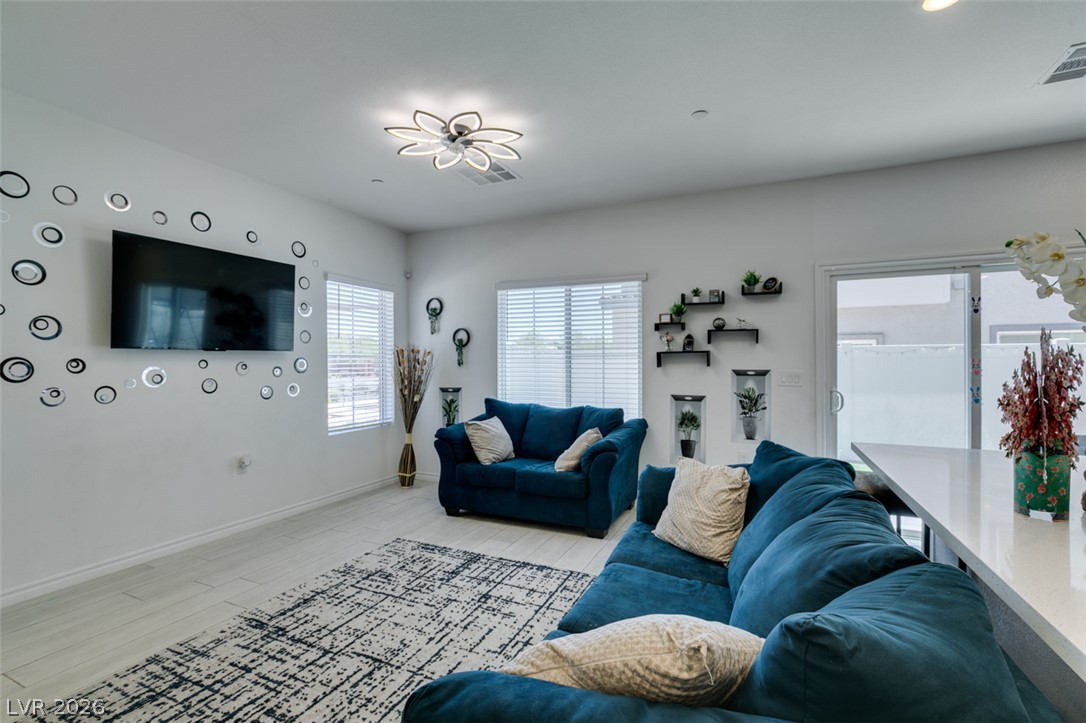 7220 N Decatur Boulevard 5