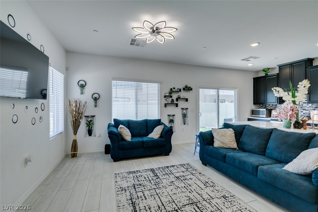 7220 N Decatur Boulevard 5
