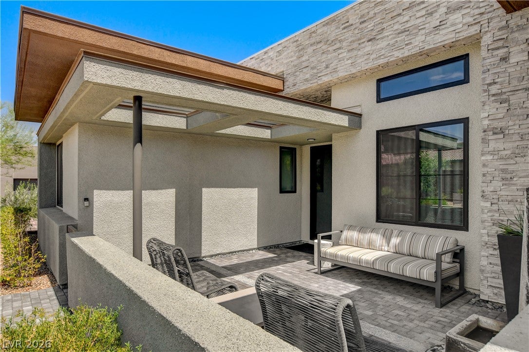 556 Vista Sunset Avenue
