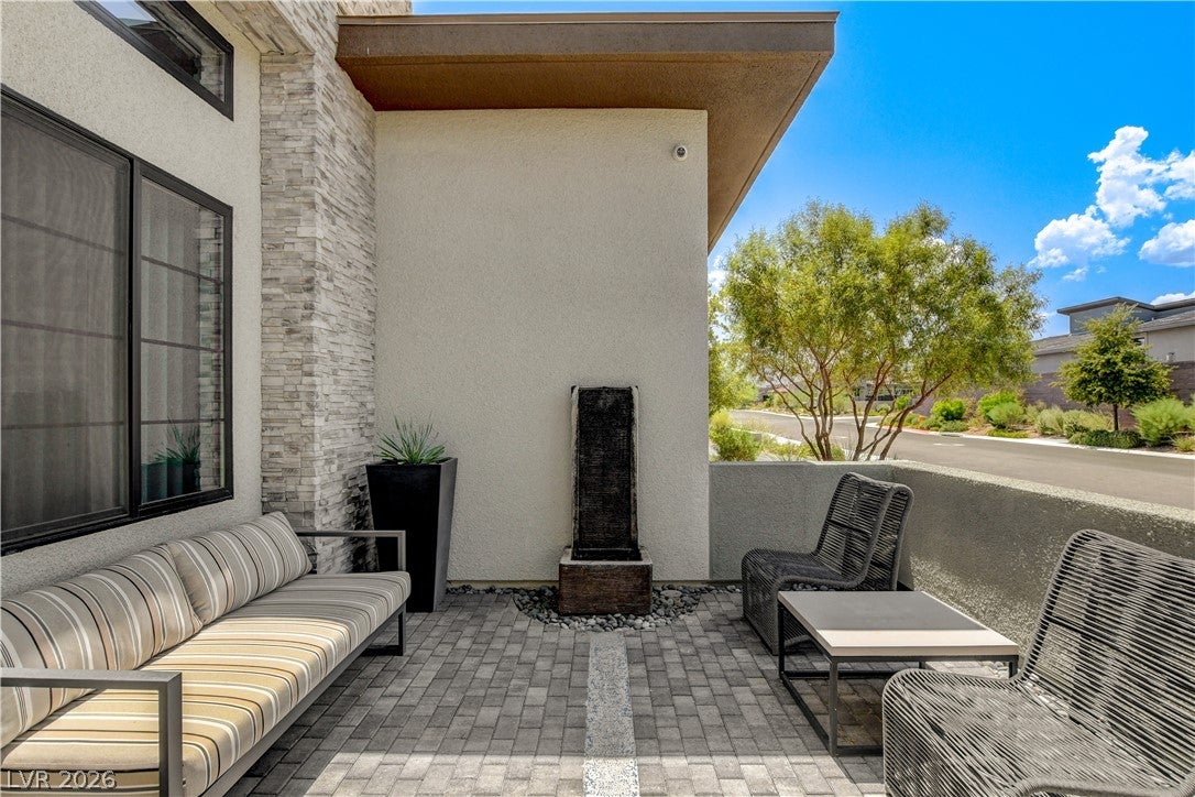 556 Vista Sunset Avenue