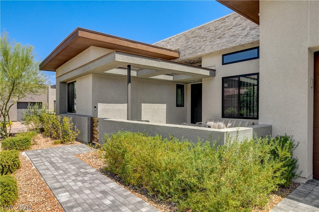 556 Vista Sunset Avenue