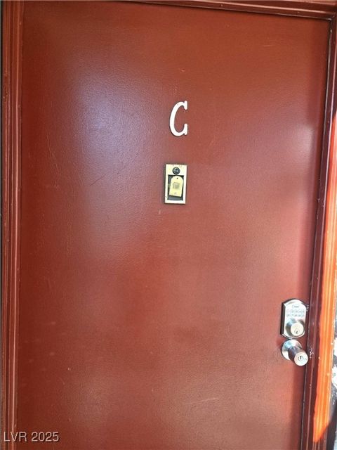 Condo For Sale - 3275 Arville Street #C<br/> Las Vegas, NV 89102