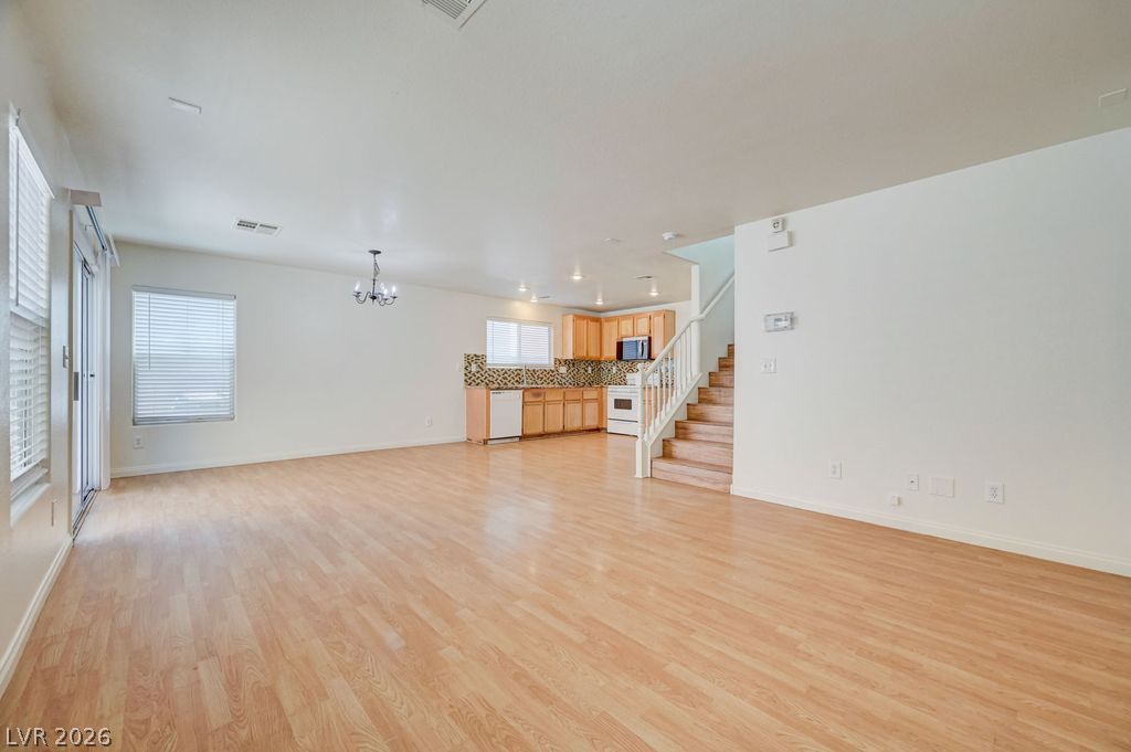 7242 Forefather Street
