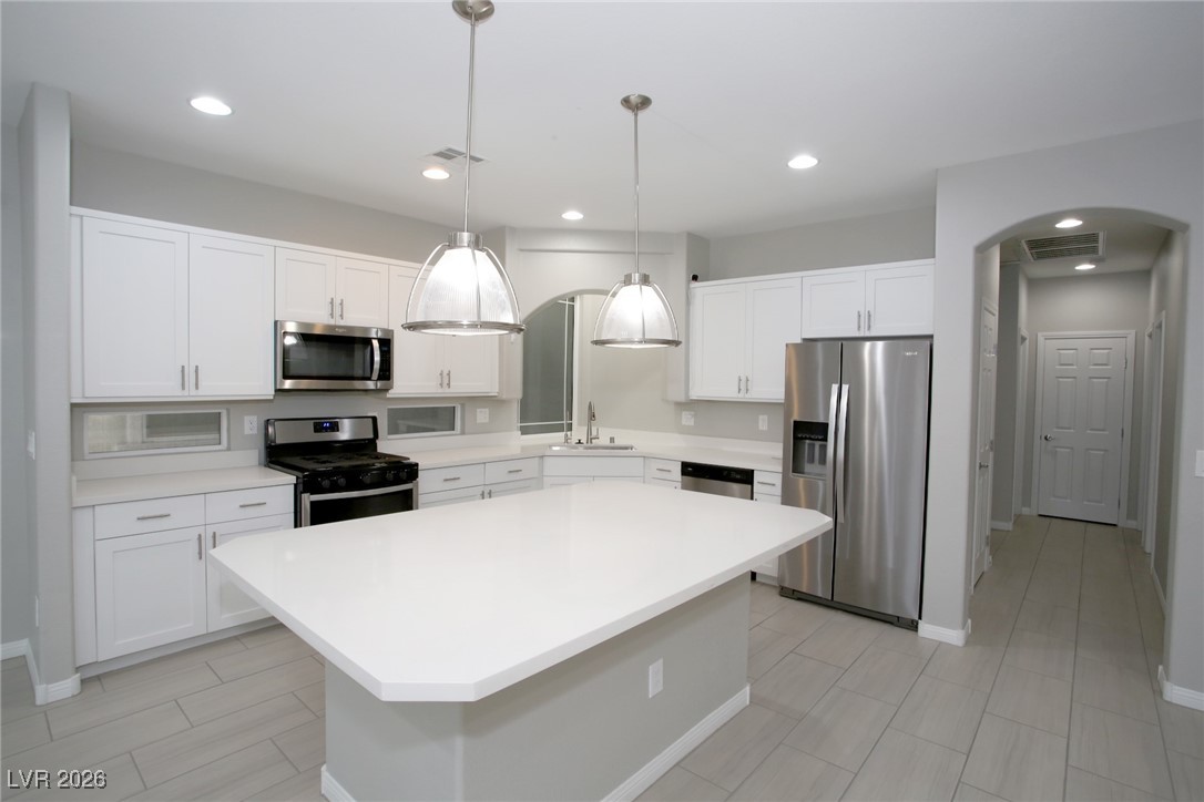 5936 Aurora Gold Avenue