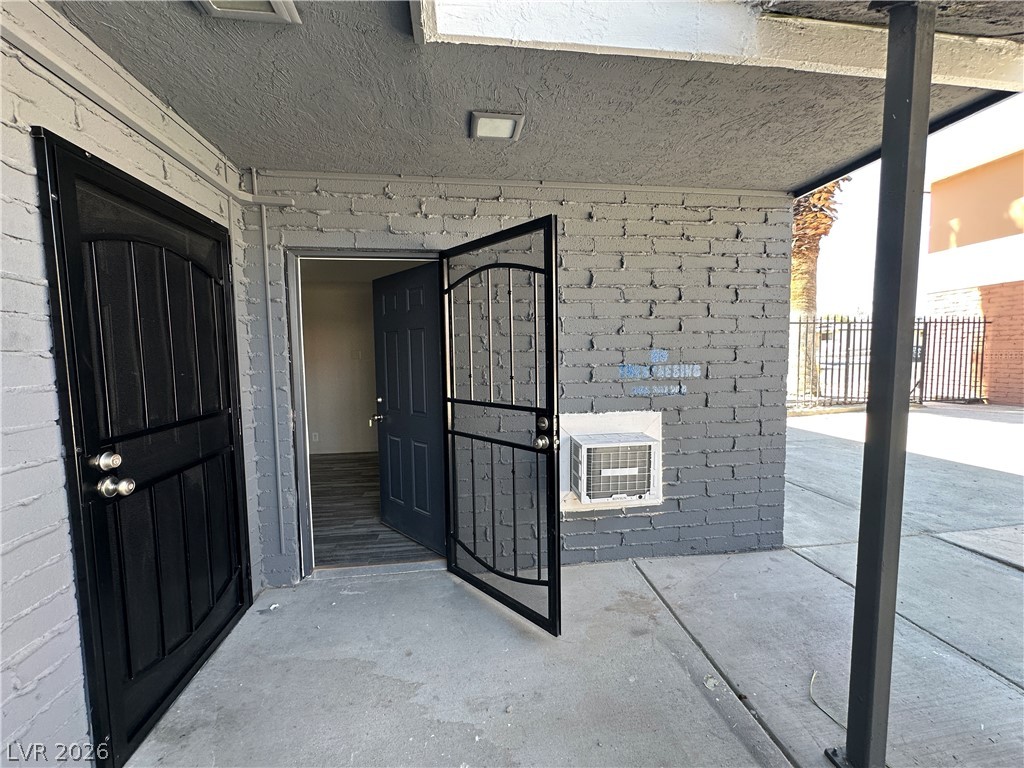 2105 Sunrise Avenue 1