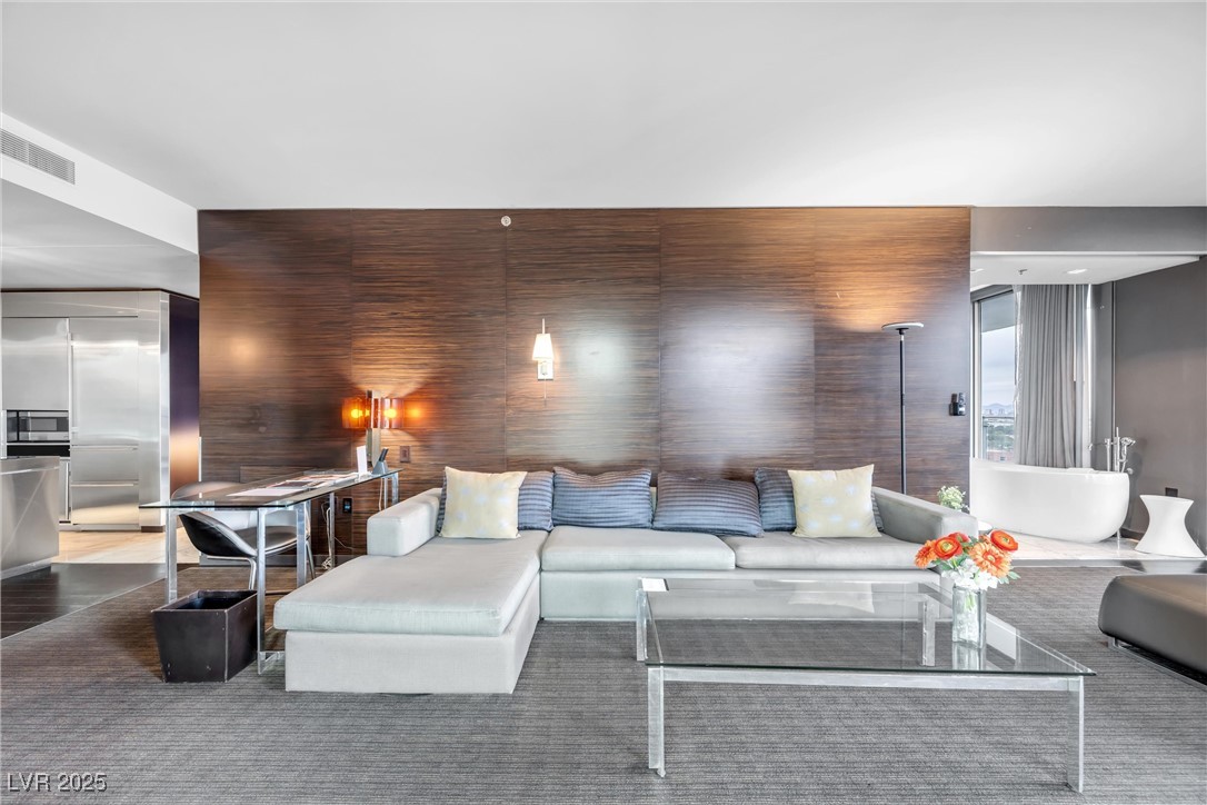 Properties 1 4381 West Flamingo Road 8322