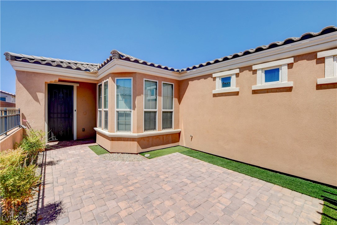 3616 Greenbriar Bluff Avenue