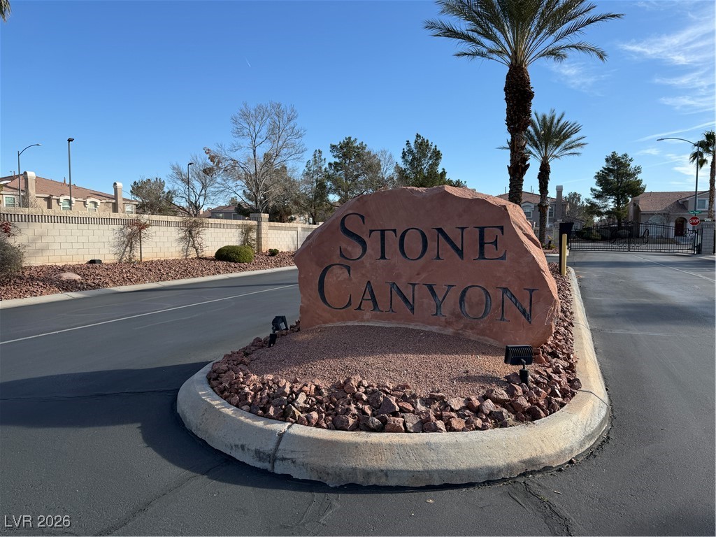 10195 Tree Bark Street