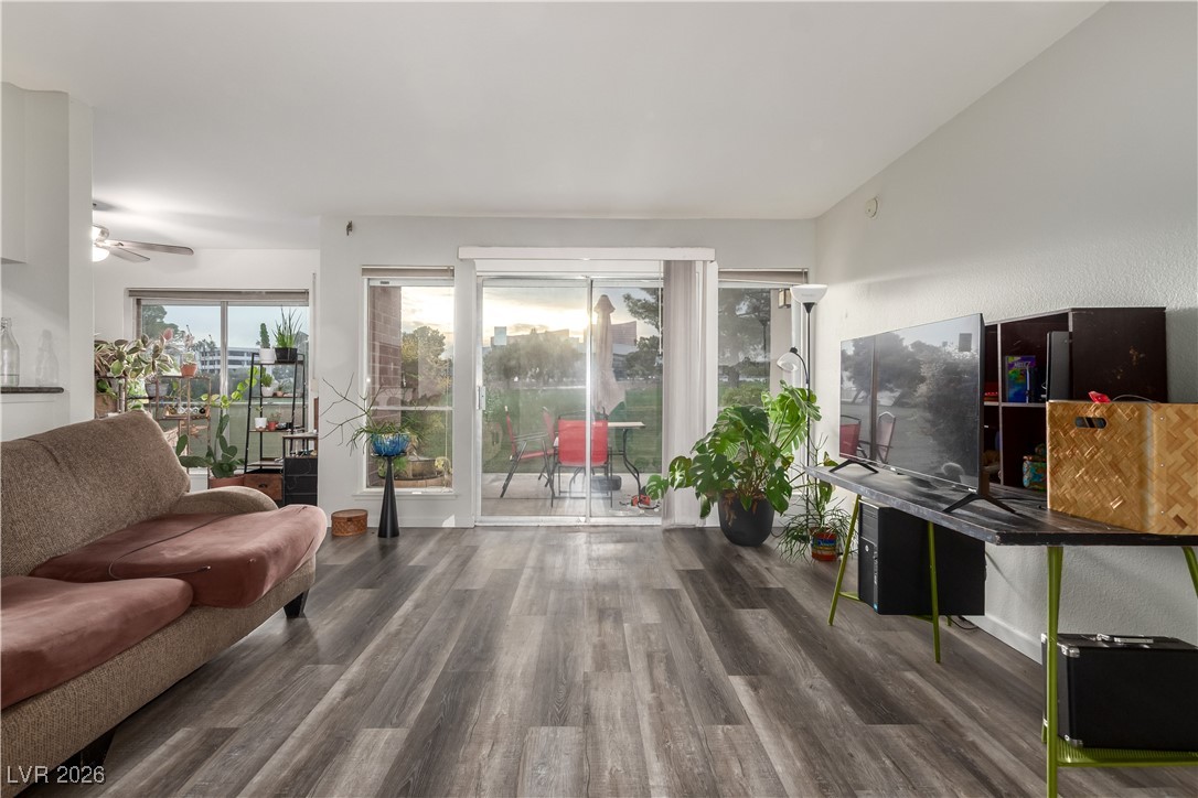 2879 Geary Place 2813