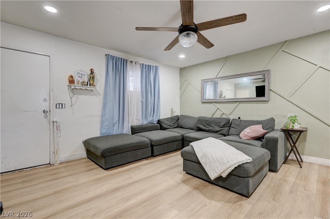 2124 Kenneth Road