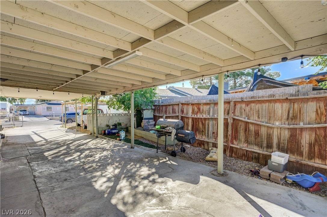 2124 Kenneth Road