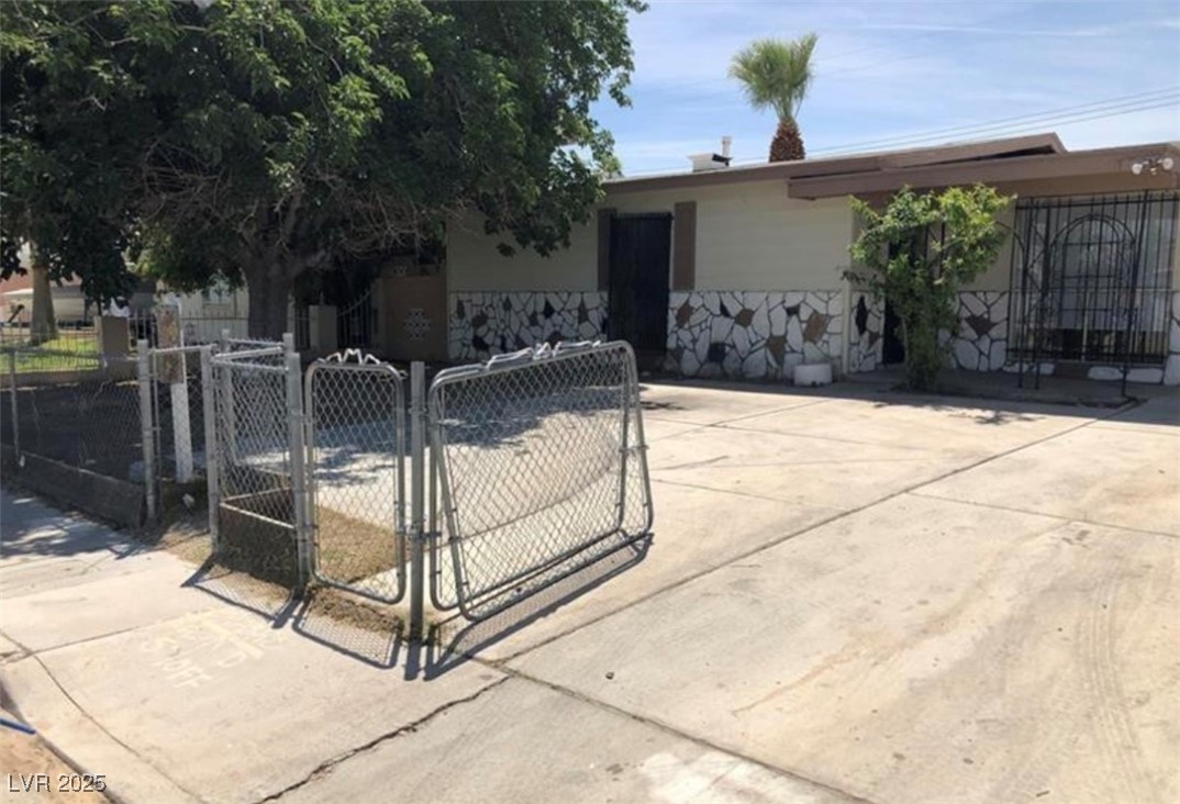 725 Miller Avenue, North Las Vegas, Nevada image 2