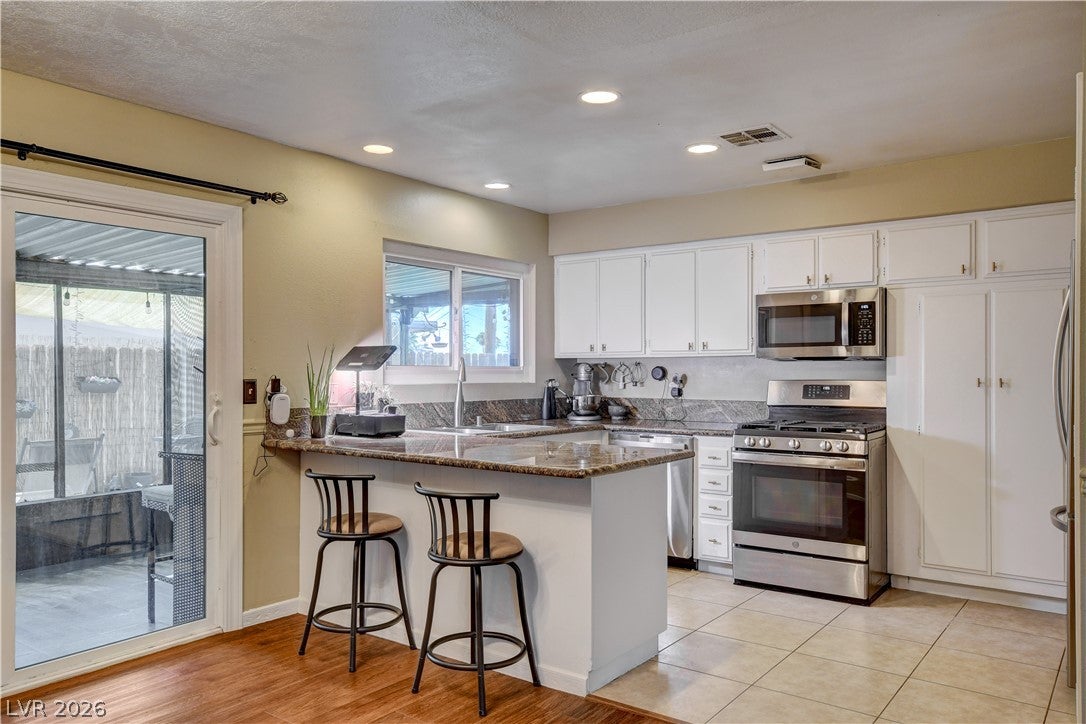 1102 Arapaho Way
