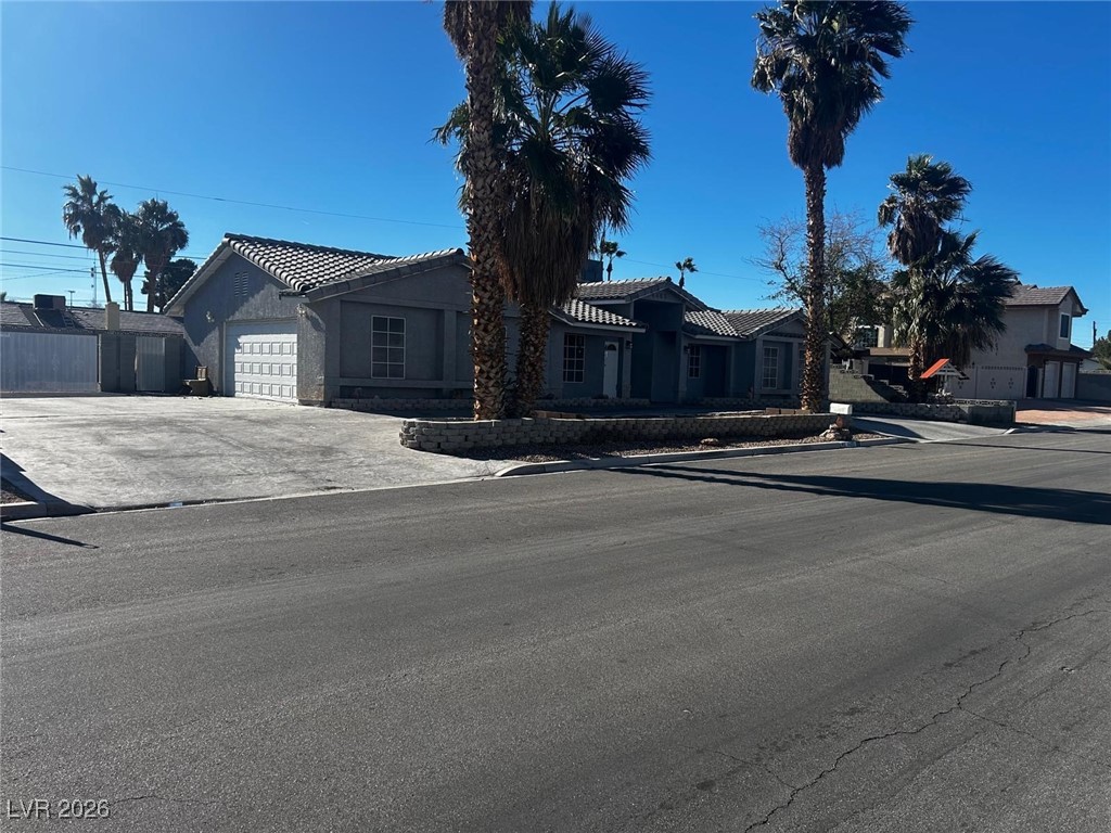 4465 E Cleveland Avenue