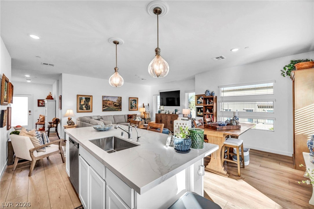 894 Heritage Bend Drive
