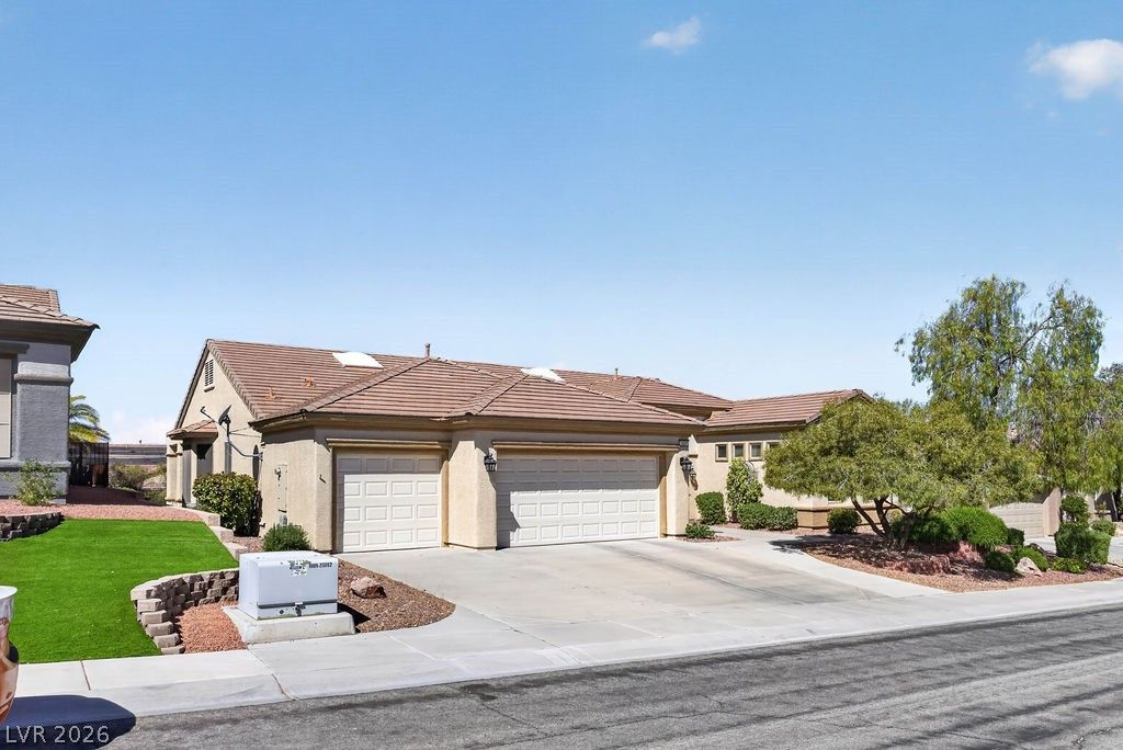 Photo of 1831 Morganton Drive, Henderson, NV 89052 (MLS # 2776520)